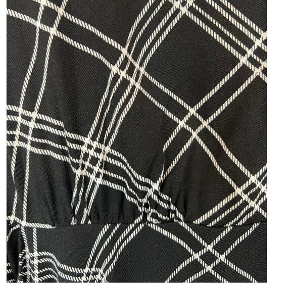 Torrid Black White Plaid Button Front Midi Challis Dress Pockets 1X Sharkbite - Picture 12 of 15